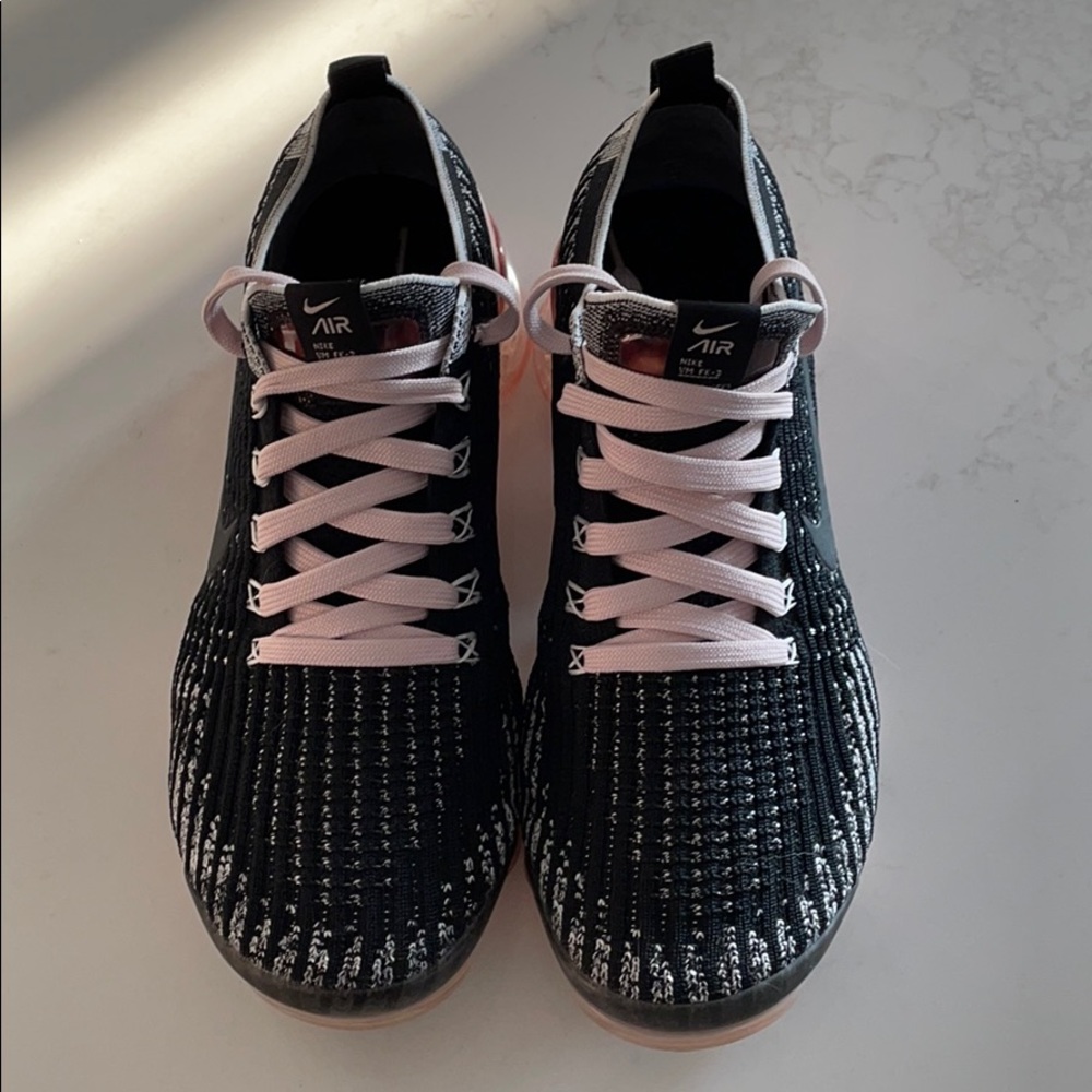 Nike Air VaporMax Flyknit 3 Sneakers - Sz 7.5